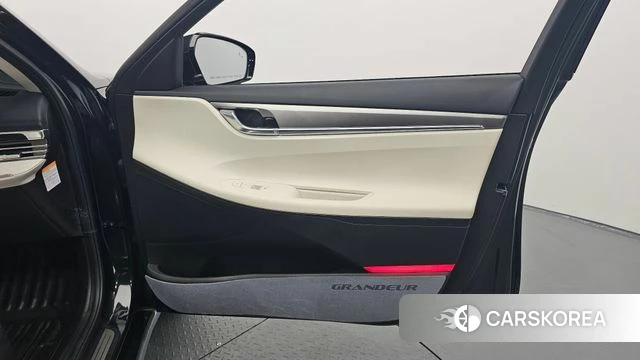 Hyundai The New Grandeur IG Hybrid id 4383373 из Кореи 16