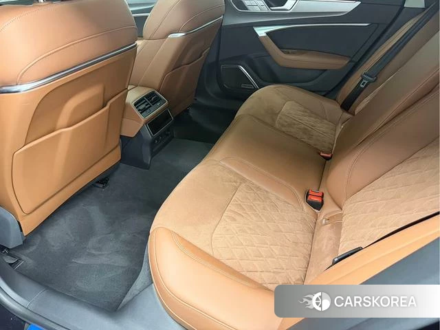 Audi A7L id 4300881 из Китая 16