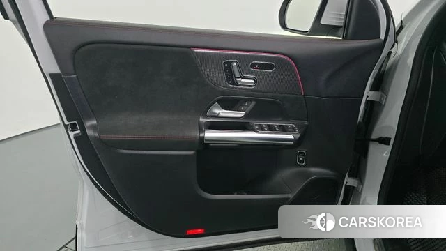 Mercedes-Benz EQA H243 id 4731213 из Кореи 16