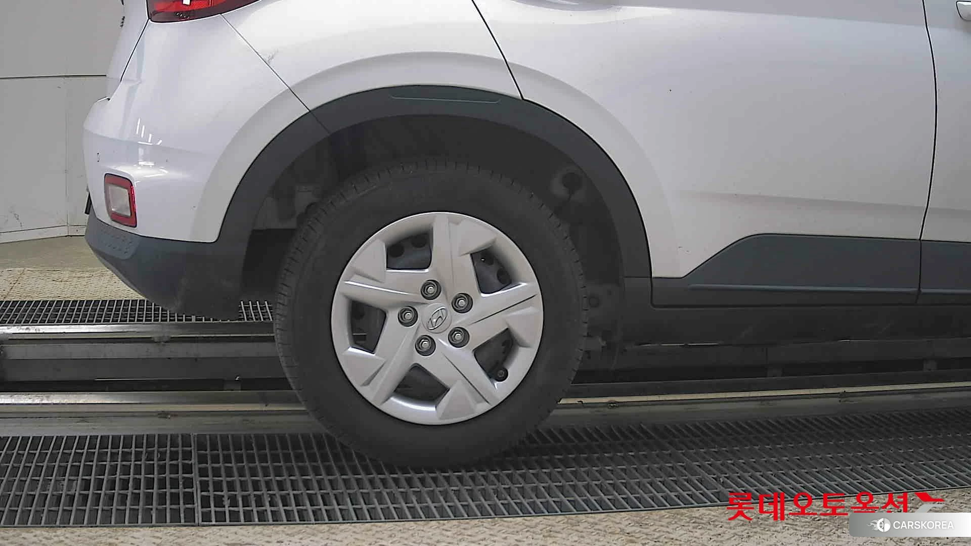 Hyundai Venue id 4289460 из Кореи 16
