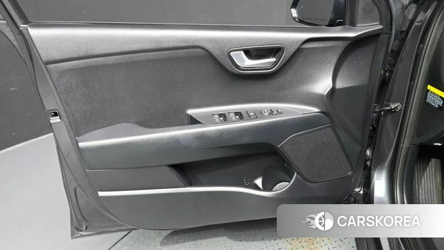 Kia Stonic id 4318272 из Кореи 16