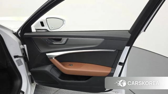 Audi A6 (C8) id 4388356 из Кореи 16