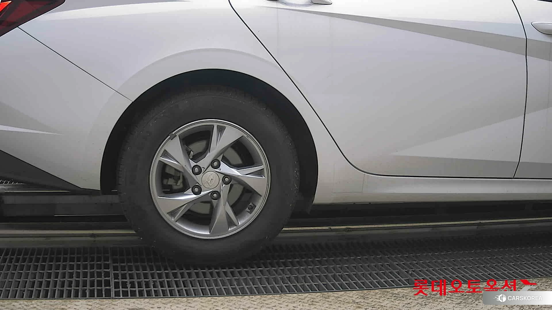 Hyundai Avante id 4289373 из Кореи 16