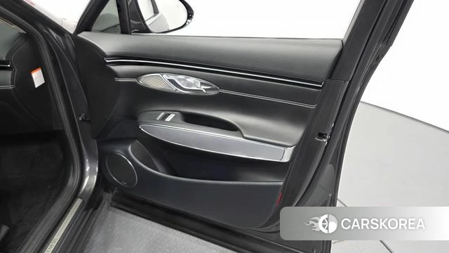 Genesis Electrified GV70 id 4618503 из Кореи 16