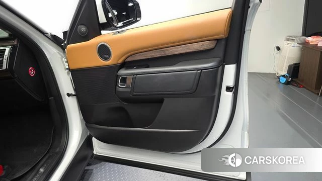 Land Rover Discovery 5 id 4850198 из Кореи 16