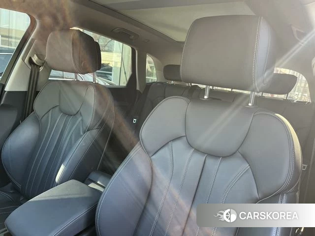 Audi Q5L id 4275774 из Китая 16