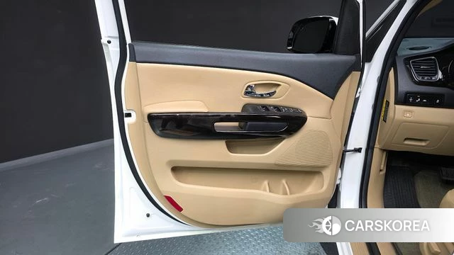 Kia The New Carnival id 4551964 из Кореи 16