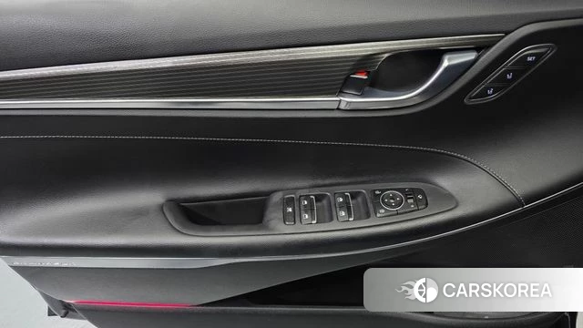 Hyundai Grandeur IG Hybrid id 4642569 из Кореи 16