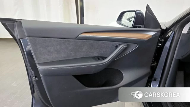 Tesla Model Y id 4315133 из Кореи 16