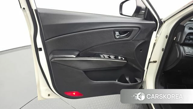 Ssangyong Tivoli Air id 4770244 из Кореи 16
