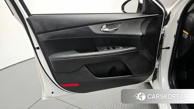 Kia Come New K3 id 4224805 из Кореи 16