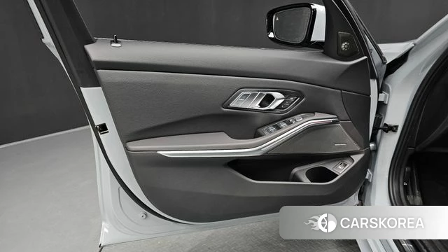 BMW 3 Series (G20) id 4570907 из Кореи 16