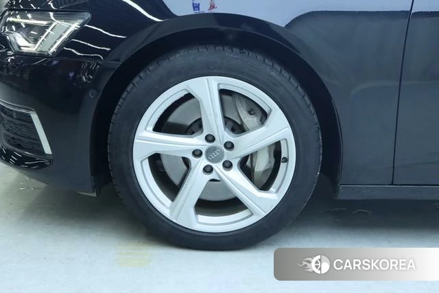 Audi A6L id 4259191 из Китая 16