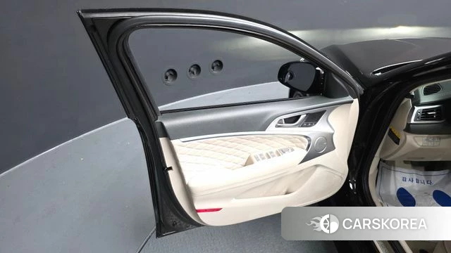 Genesis G70 id 4251385 из Кореи 16