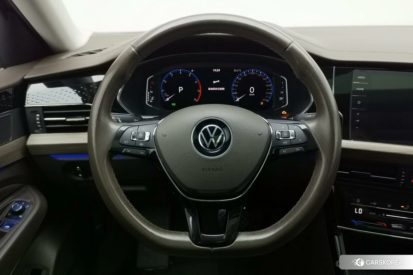 Volkswagen Passat id 4510853 из Китая 16