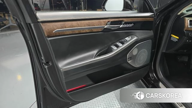 Genesis G90 id 4304753 из Кореи 16