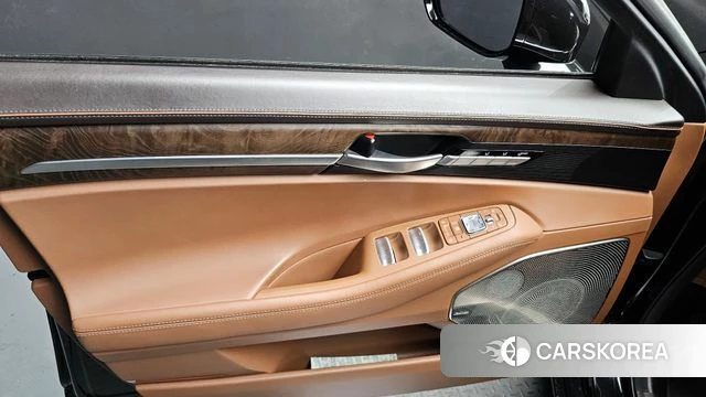 Genesis G90 id 4310755 из Кореи 16
