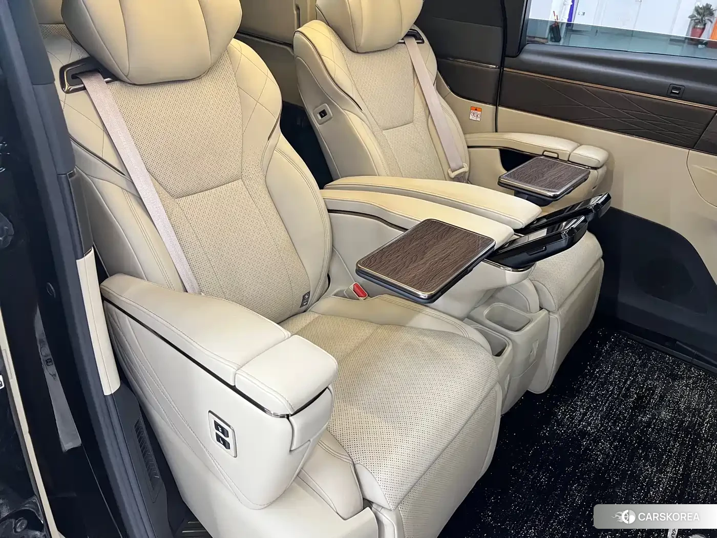 Toyota Elfa id 4622434 из Китая 16