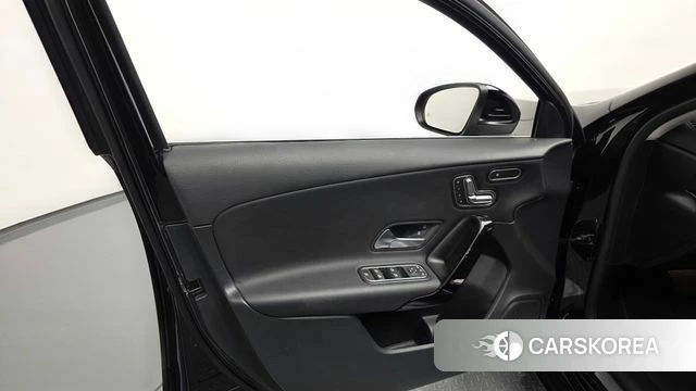 Mercedes-Benz A-Class W177 id 4785334 из Кореи 16