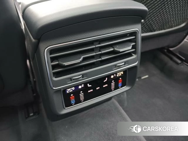Audi Q8 id 4336353 из Китая 16