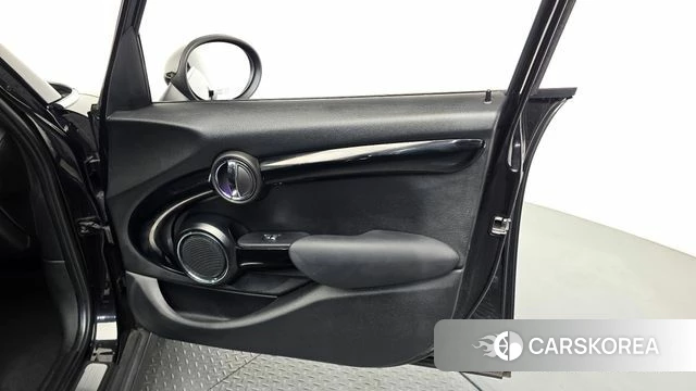 Mini Cooper S id 4794723 из Кореи 16