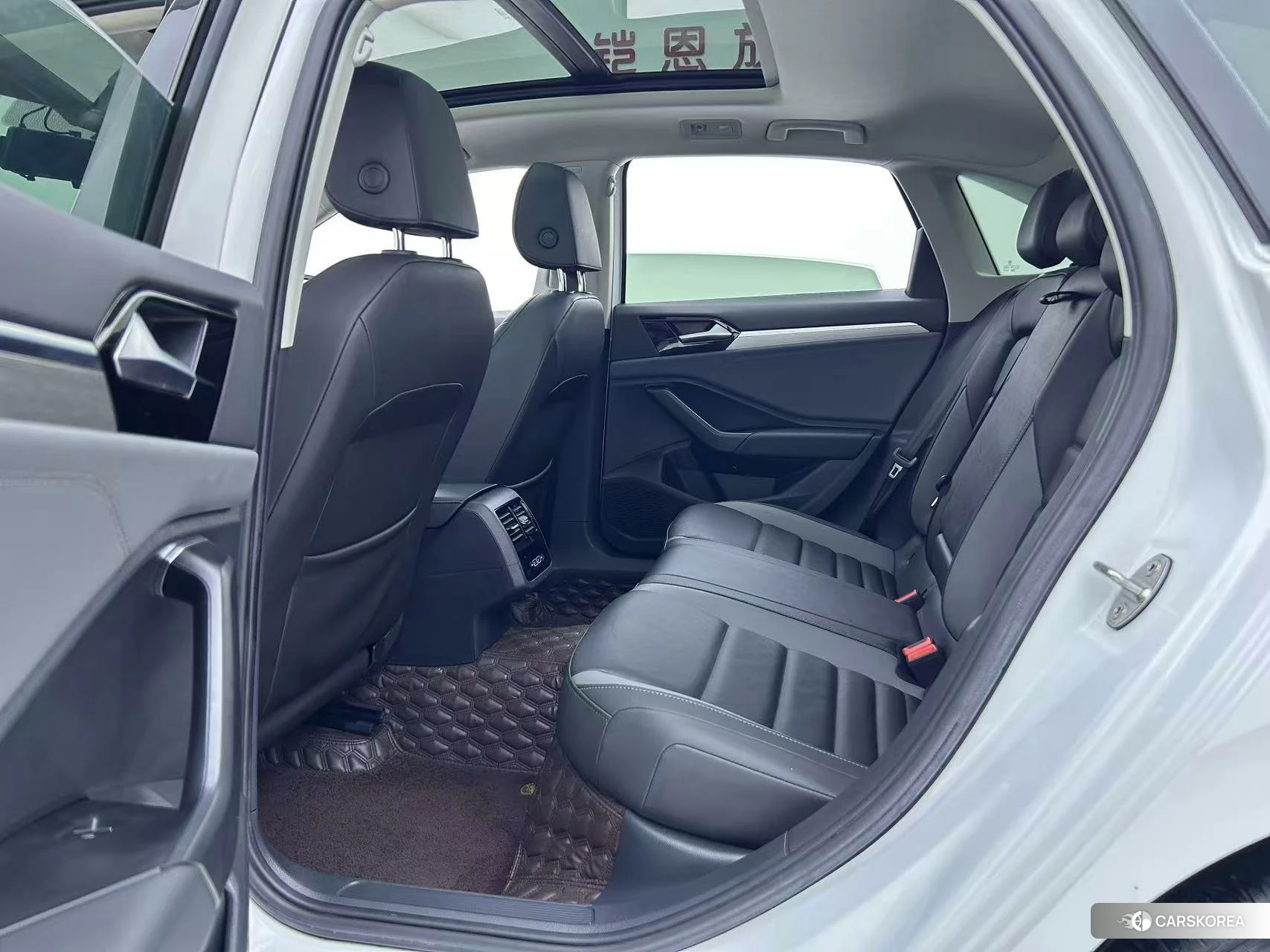Volkswagen Sagitar id 4512528 из Китая 16