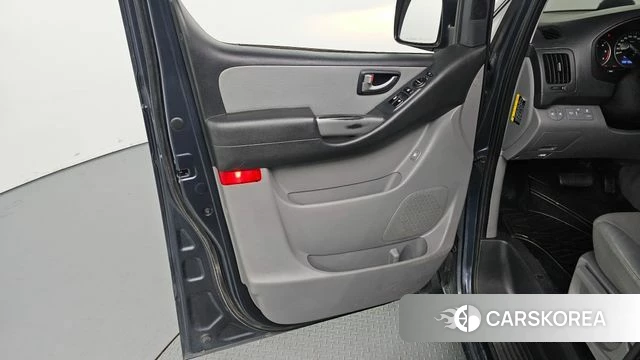 Hyundai The New Grand Starex id 4363388 из Кореи 16