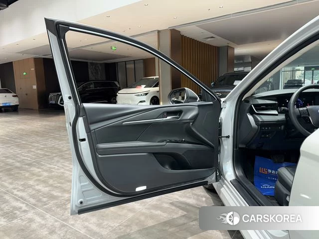 Toyota Camry id 4262258 из Китая 16