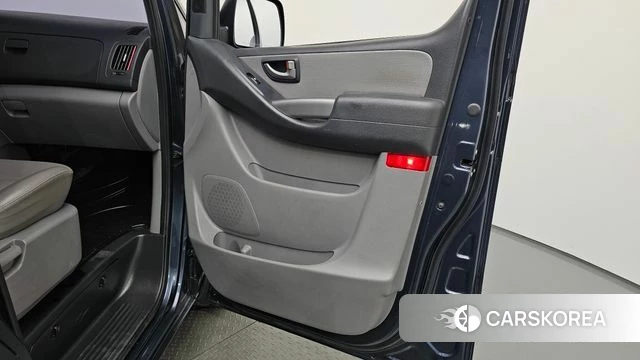 Hyundai The New Grand Starex id 4325879 из Кореи 16