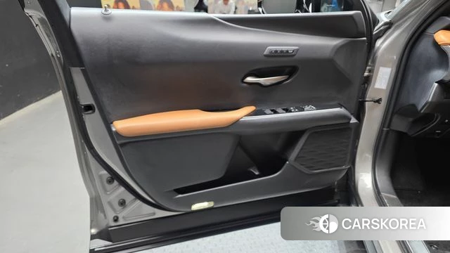 Lexus UX250h id 4377621 из Кореи 16
