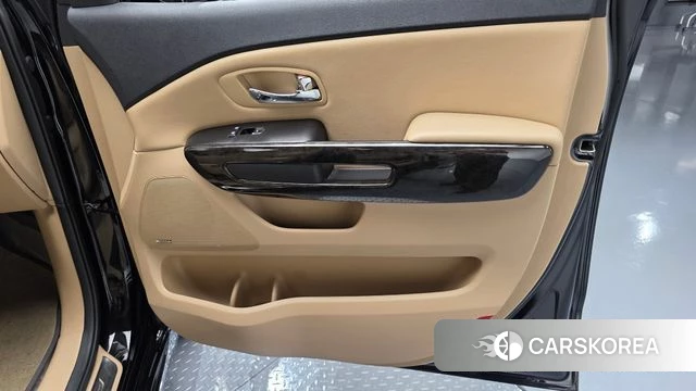 Kia The New Carnival id 4604853 из Кореи 16