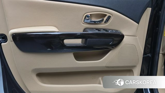 Kia The New Carnival id 4520736 из Кореи 16