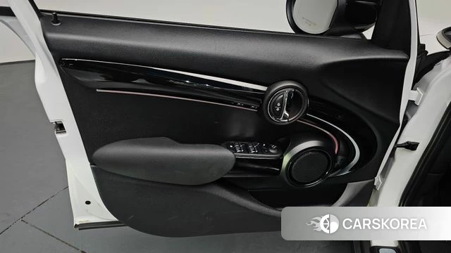 Mini Cooper id 4681905 из Кореи 16