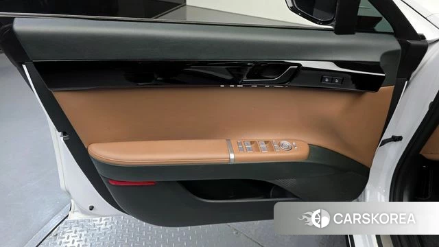 Hyundai Grandeur Hybrid (GN7) id 4194535 из Кореи 16