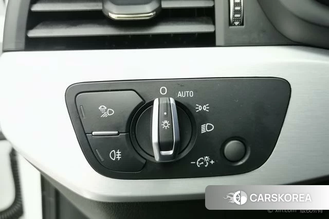 Audi A4L id 4307001 из Китая 16