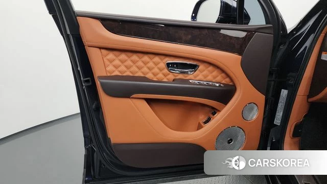 Bentley Bentayga id 4701689 из Кореи 16
