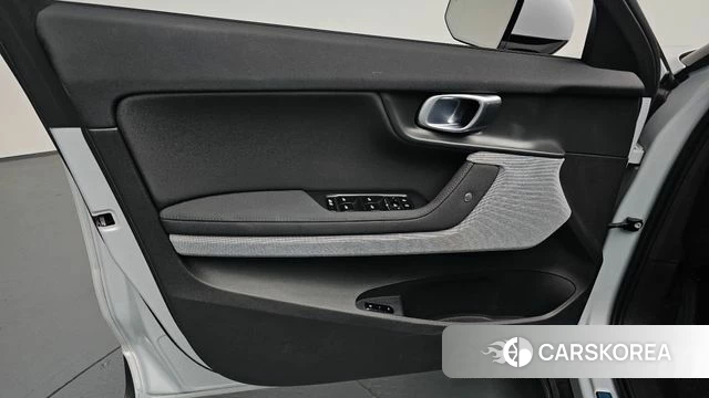 Polestar Polestar 2 id 4881095 из Кореи 16