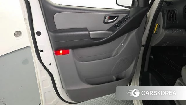Hyundai The New Grand Starex id 4447762 из Кореи 16