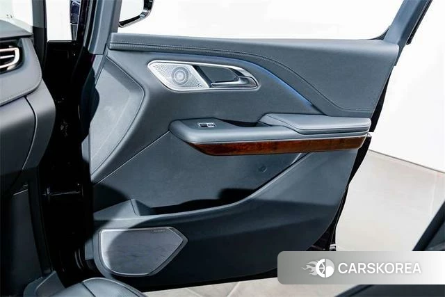 Red flag HQ9 PHEV id 3857698 из Китая 16