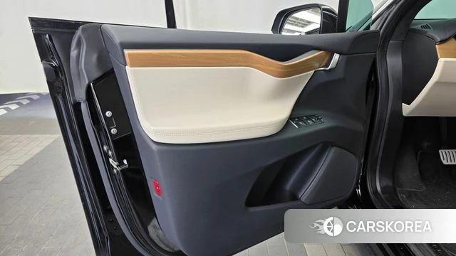 Tesla Model X id 4458664 из Кореи 16