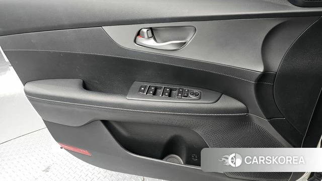Kia Come New K3 id 4331391 из Кореи 16