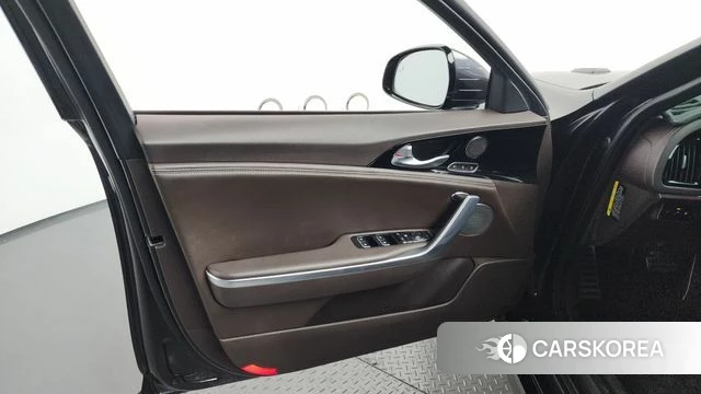 Kia Stinger id 4325901 из Кореи 16