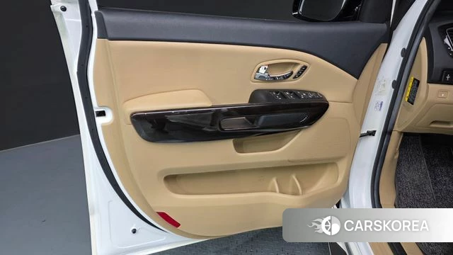 Kia The New Carnival id 4746948 из Кореи 16