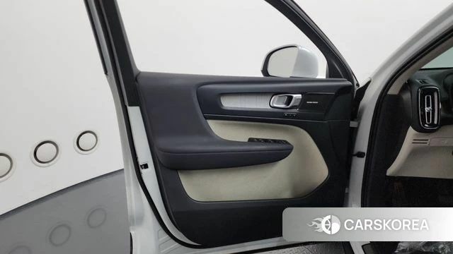 Volvo XC40 id 4533741 из Кореи 16