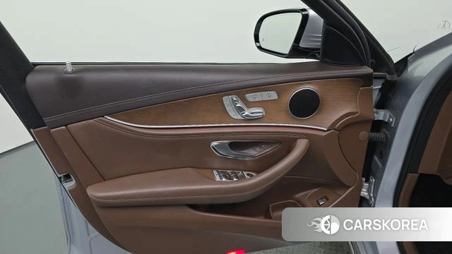 Mercedes-Benz E-Class W213 id 4780792 из Кореи 16