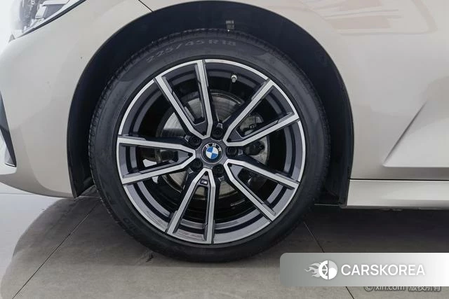 BMW 3 series id 4289981 из Китая 16