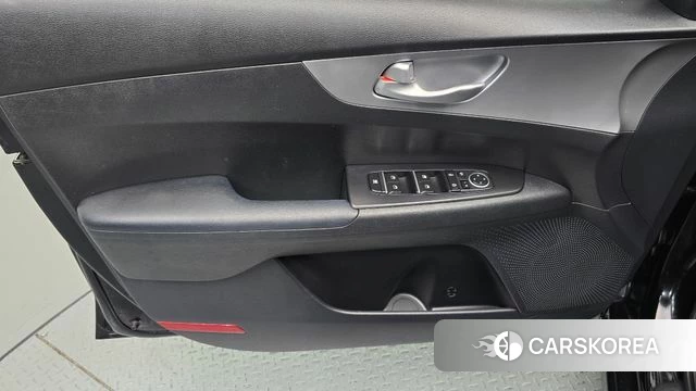 Kia The New K3 2nd generation id 4848193 из Кореи 16