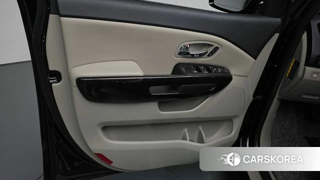 Kia The New Carnival id 4596145 из Кореи 16