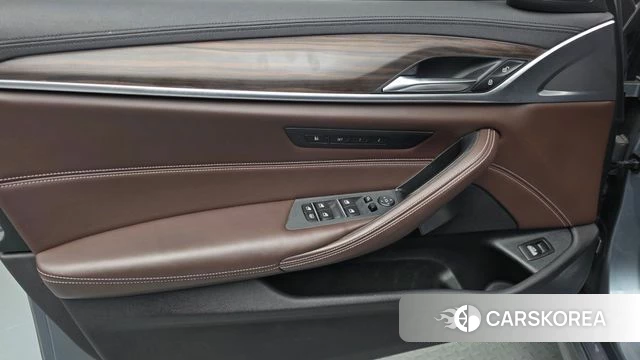 BMW 5 Series (G30) id 4684573 из Кореи 16