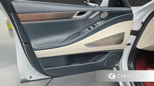 Genesis Electrified G80 (RG3) id 4500533 из Кореи 16